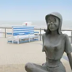 On Belgian Coast With Sea Views * Middelkerke