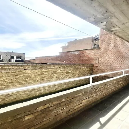 2-bedroom In Apartment *