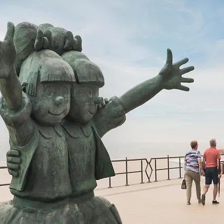 On Belgian Coast With Sea Views *